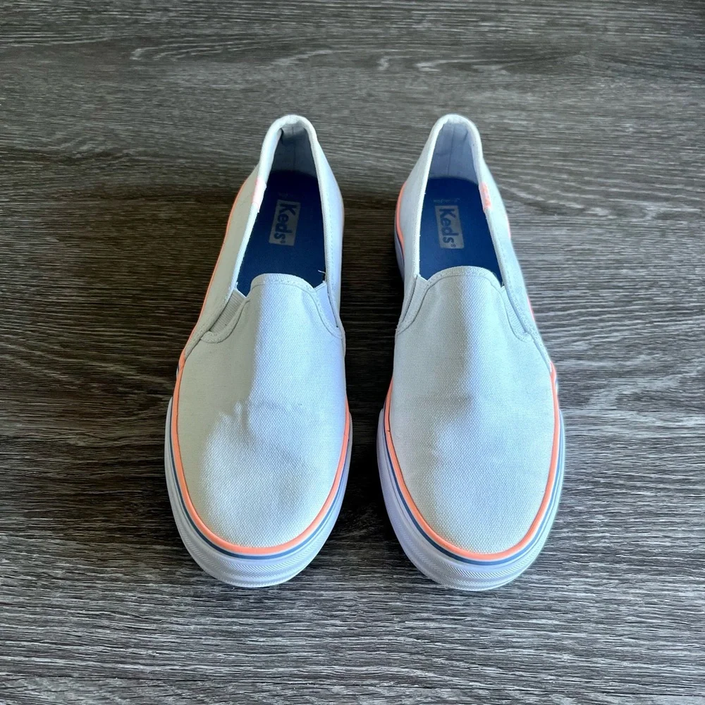 Keds / Women’s / Size 9 / White w/ Orange + Blue Trims - Picture 2 of 7